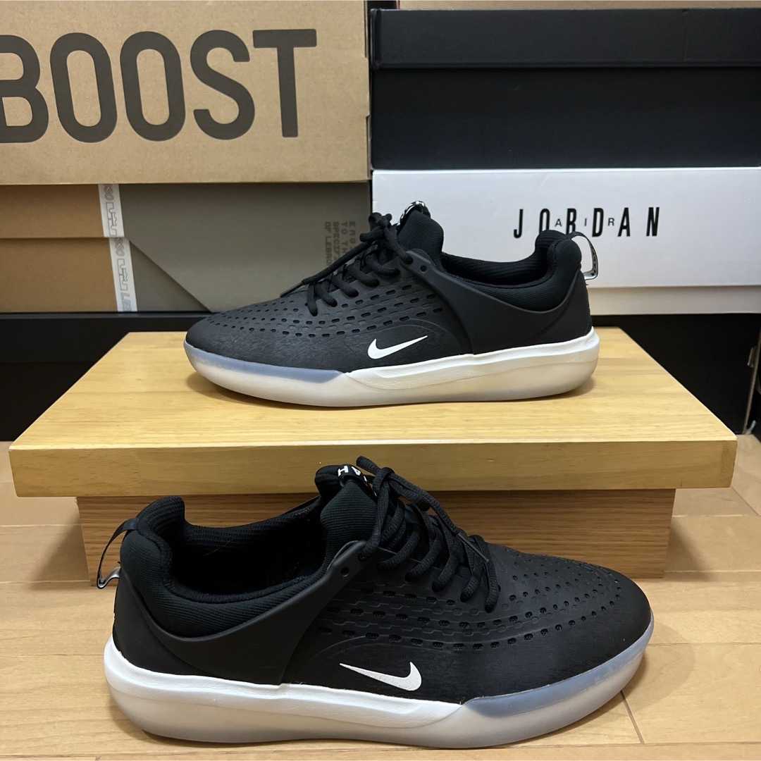 NIKE(ナイキ)のNike SB Zoom Nyjah 3 Black/Summit White メンズの靴/シューズ(スニーカー)の商品写真