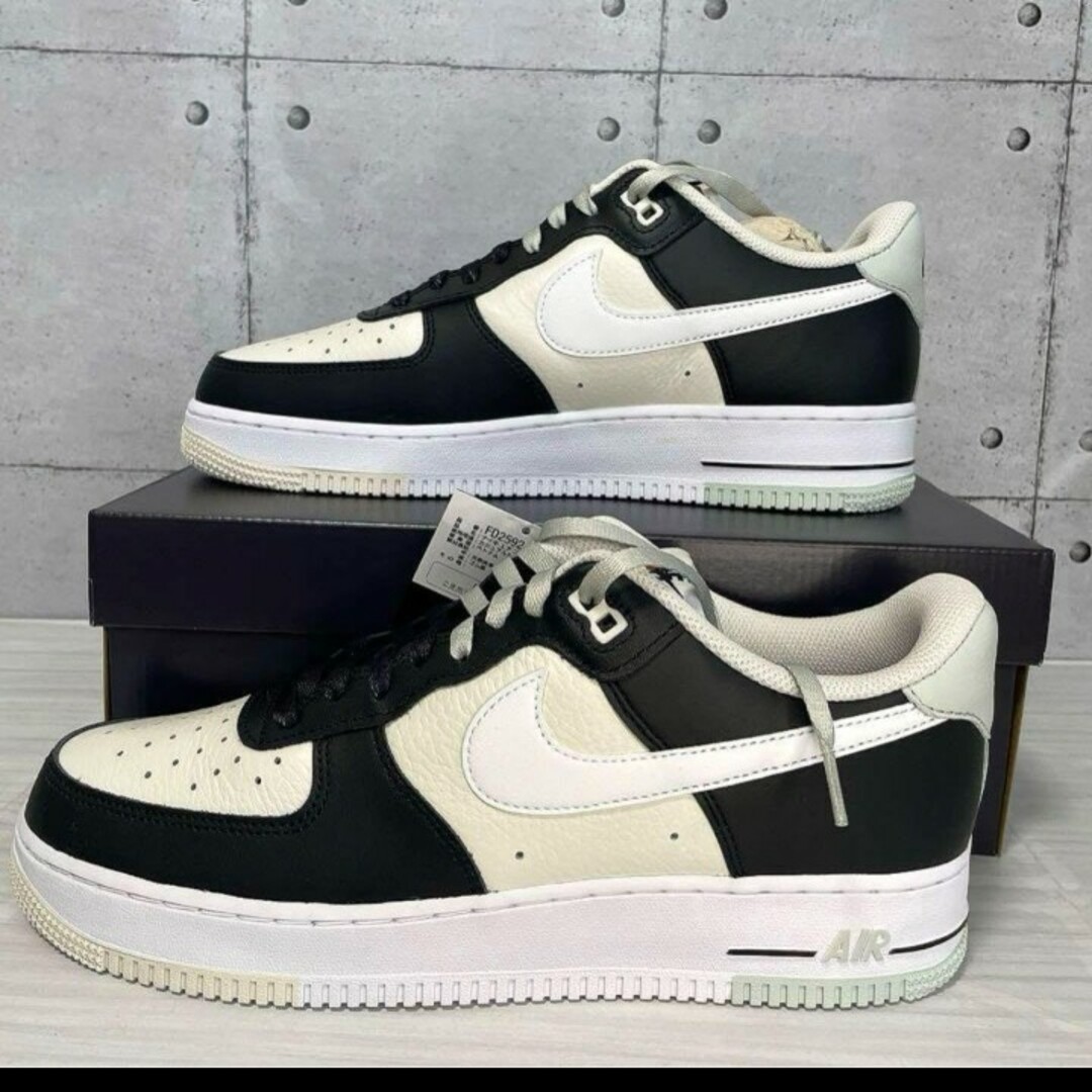 NIKE(ナイキ)のNIKE AIR FORCE 1 07 LV8 エアフォース1 パンダ　25cm メンズの靴/シューズ(スニーカー)の商品写真