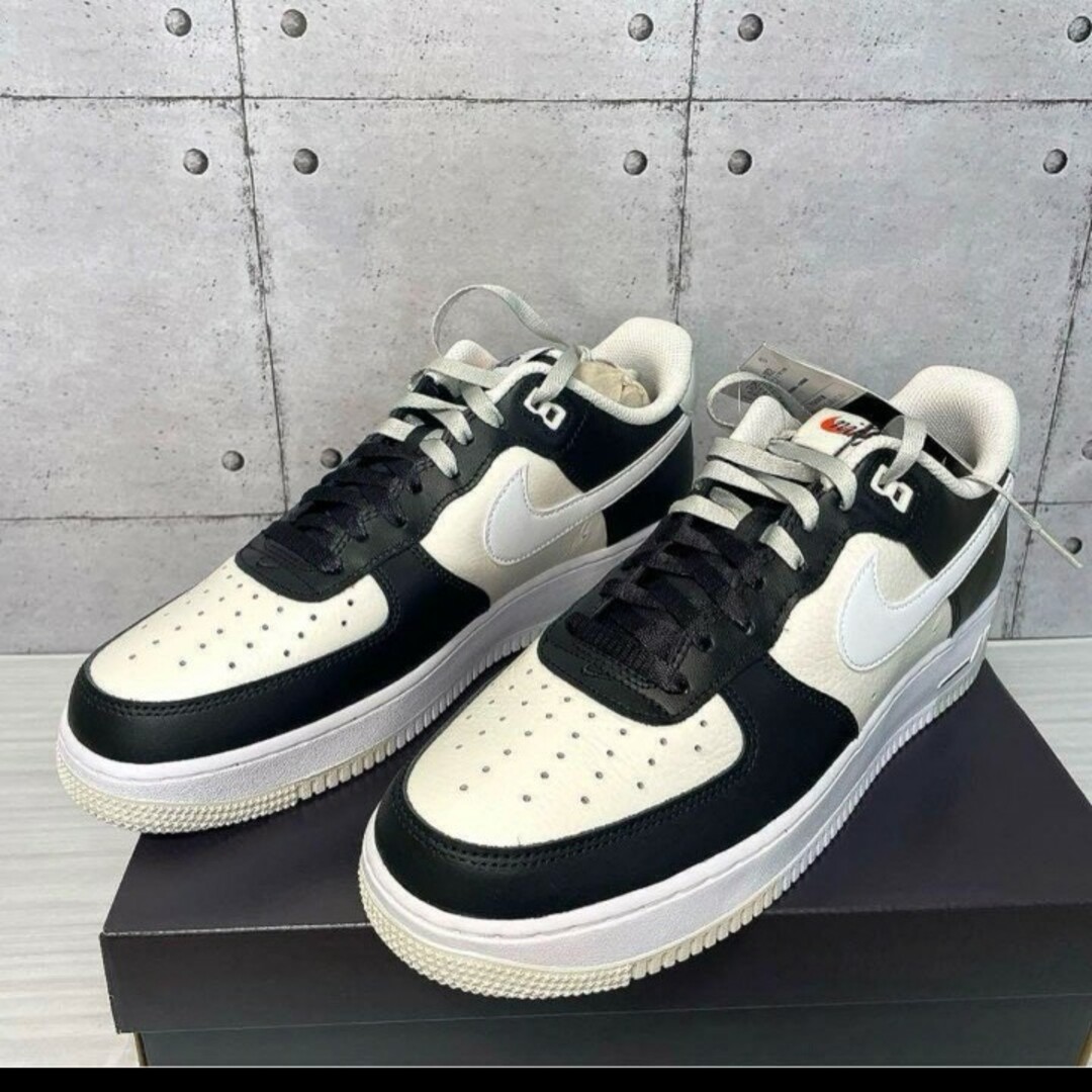 NIKE(ナイキ)のNIKE AIR FORCE 1 07 LV8 エアフォース1 パンダ　25cm メンズの靴/シューズ(スニーカー)の商品写真