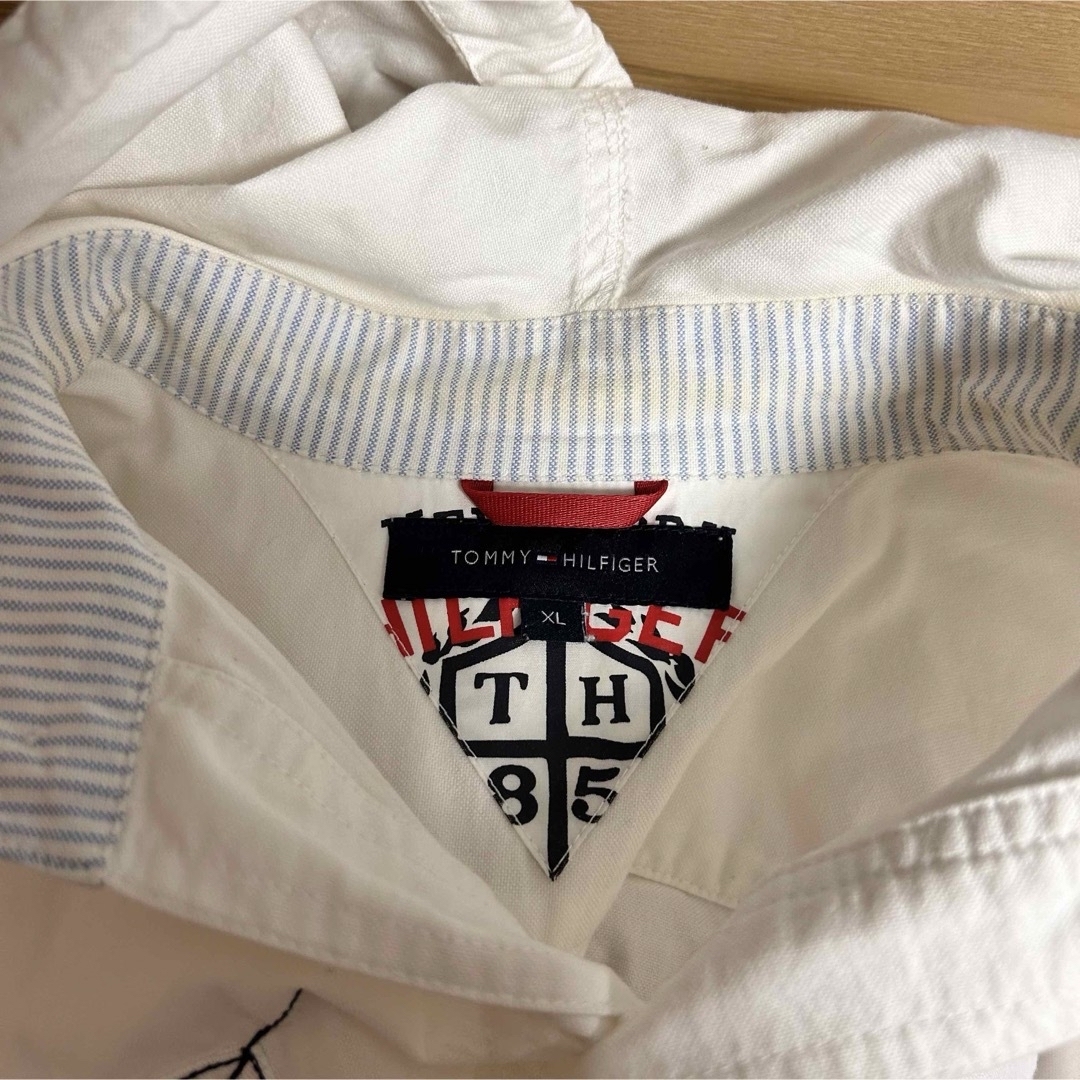 TOMMY HILFIGER(トミーヒルフィガー)のトミーフィルフィガー　 Tommy Hilfiger パーカー　付き　シャツ メンズのトップス(シャツ)の商品写真