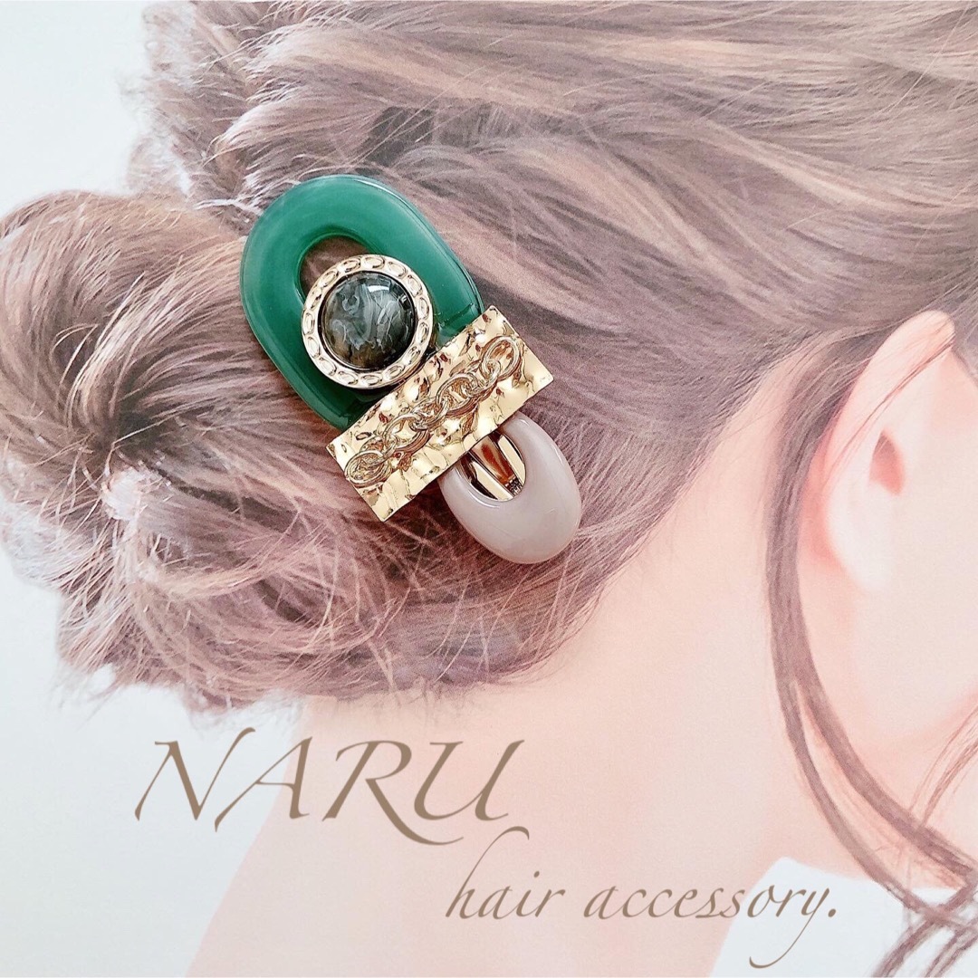 【147】ヘアクリップ♡ グリーンマーブル　デザインチャーム レディースのヘアアクセサリー(バレッタ/ヘアクリップ)の商品写真