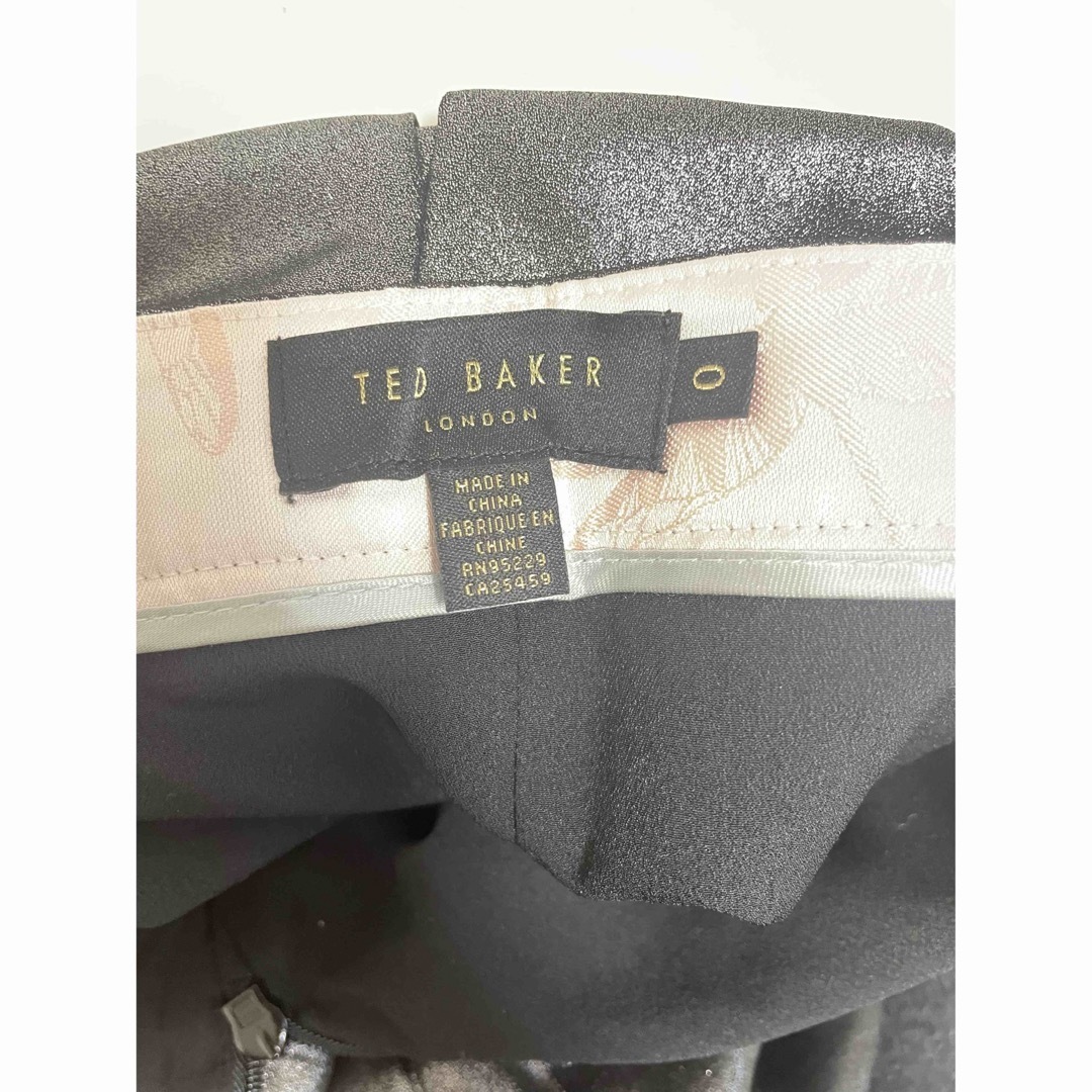 TED BAKER(テッドベイカー)のテッドベーカー　メタリックスカート レディースのスカート(その他)の商品写真