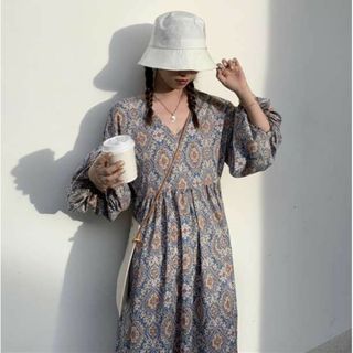 古着 アンティーク ビンテージ 70s ヨーロッパ ドット 半袖 ワンピース 古着 アンティーク ビンテージ 70s ヨーロッパ ドット 半袖 ワンピース