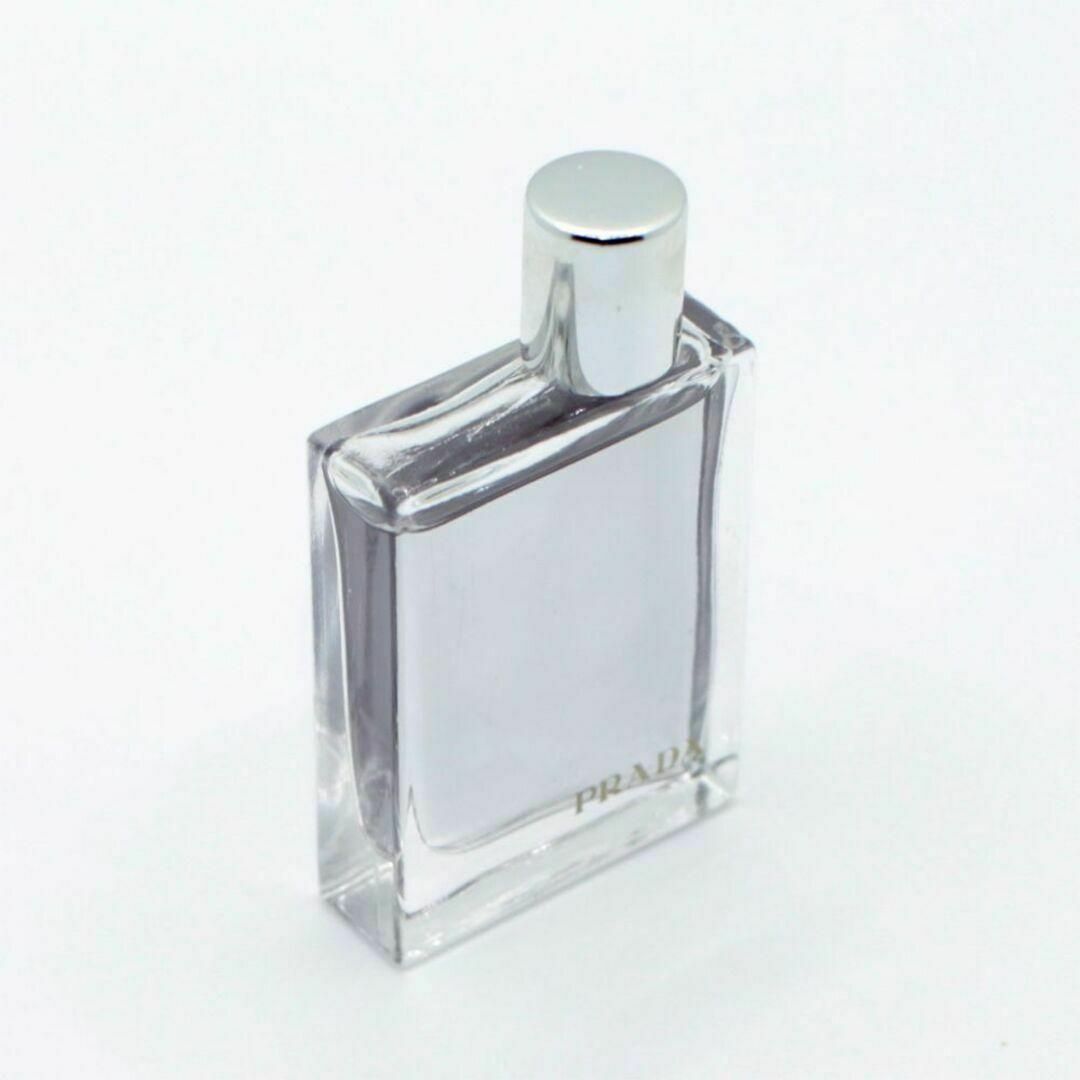 PRADA(プラダ)の未使用 プラダ マン オードトワレ 9ml ミニ香水 PRADA MAN コスメ/美容の香水(香水(男性用))の商品写真