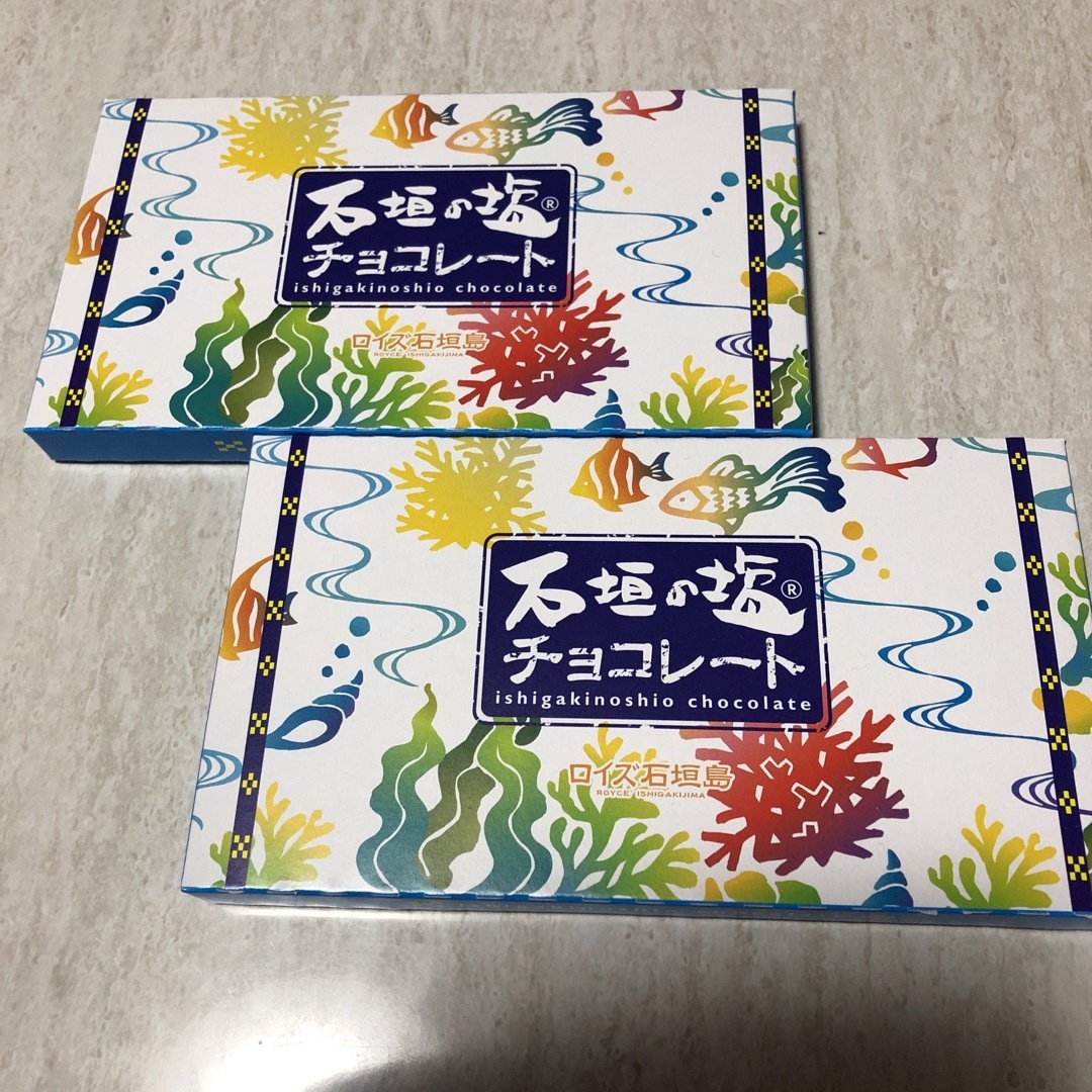 ⭐️ロイズ石垣島の塩チョコレート116g✖️2 食品/飲料/酒の食品(菓子/デザート)の商品写真