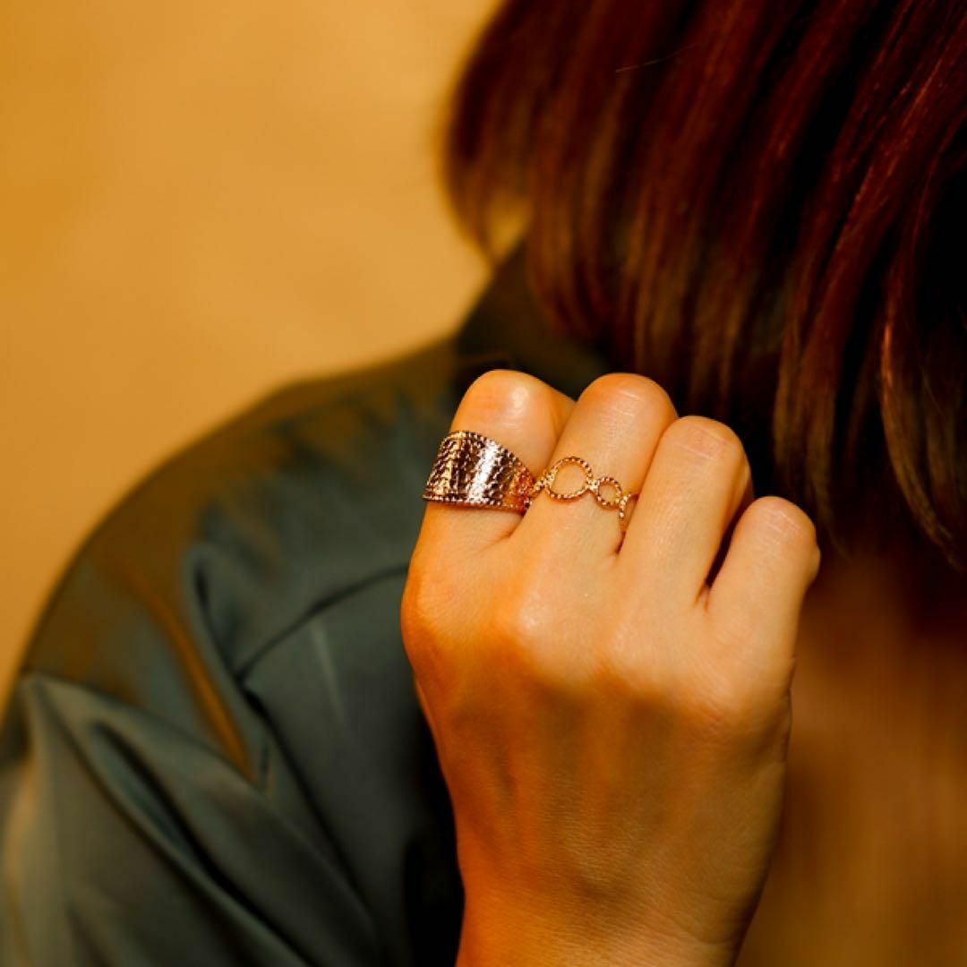 ★クロコダイル模様リング　指輪　オシャレ　フリーサイズ メンズのアクセサリー(リング(指輪))の商品写真