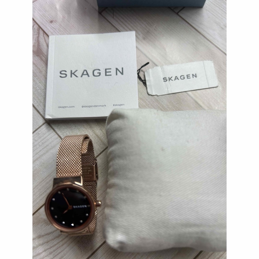 SKAGEN(スカーゲン)の【新品未使用】SKAGEN  ローズトーンスチールメッシュウォッチ レディースのファッション小物(腕時計)の商品写真