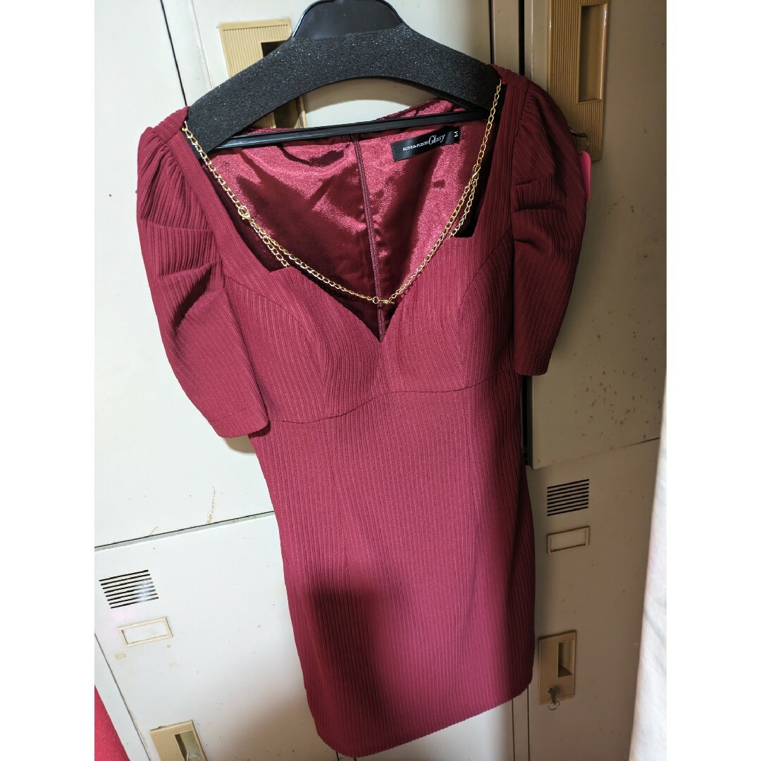 ROBE(ローブ)のグロッシーの新作バーガンディー レディースのフォーマル/ドレス(ナイトドレス)の商品写真