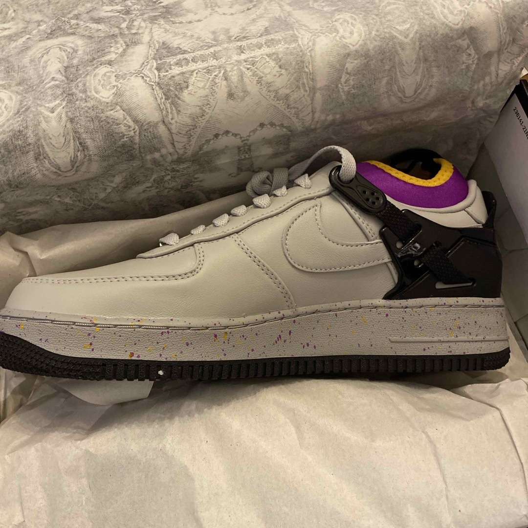 NIKE(ナイキ)のNIKE AIR FORCE 1 LOW アンダーカバー　グレイフォグ メンズの靴/シューズ(スニーカー)の商品写真