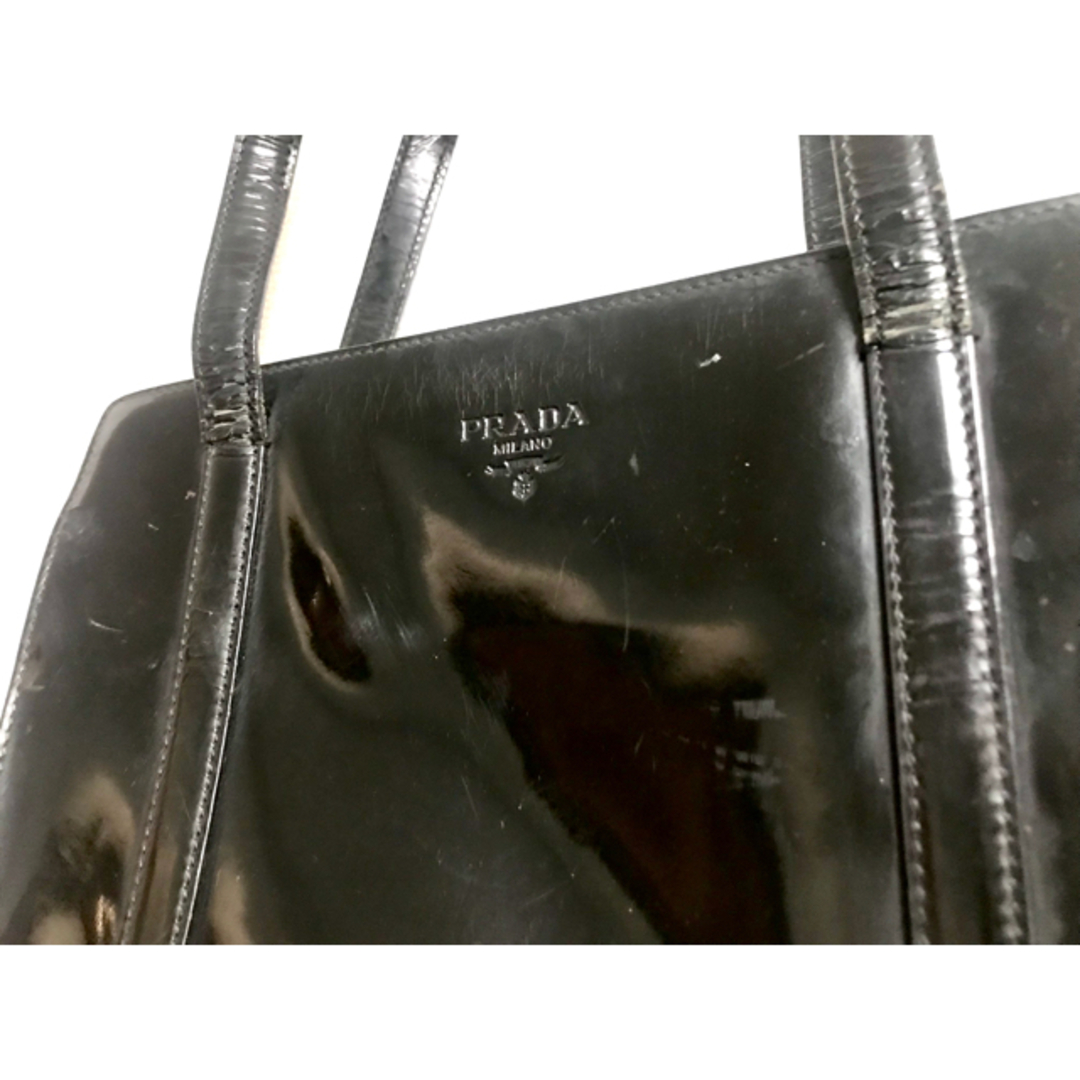 PRADA(プラダ)のPRADA プラダ　ロゴ　ハンドバッグ トートバッグ パテントレザー　モード レディースのバッグ(トートバッグ)の商品写真