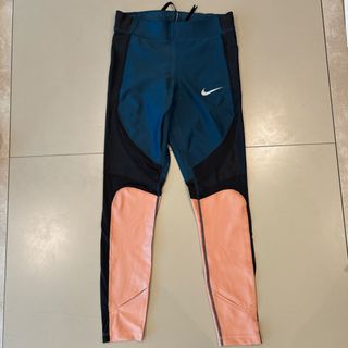 ナイキ(NIKE)のNIKE レギンス　ナイキ(レギンス/スパッツ)