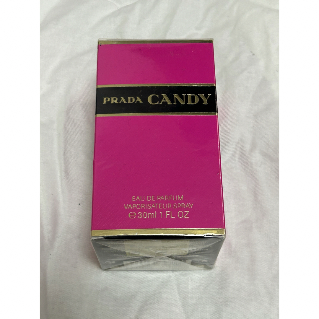 PRADA(プラダ)の【新品未使用】PRADA CANDY プラダ キャンディ 30ml オードトワレ コスメ/美容の香水(香水(女性用))の商品写真