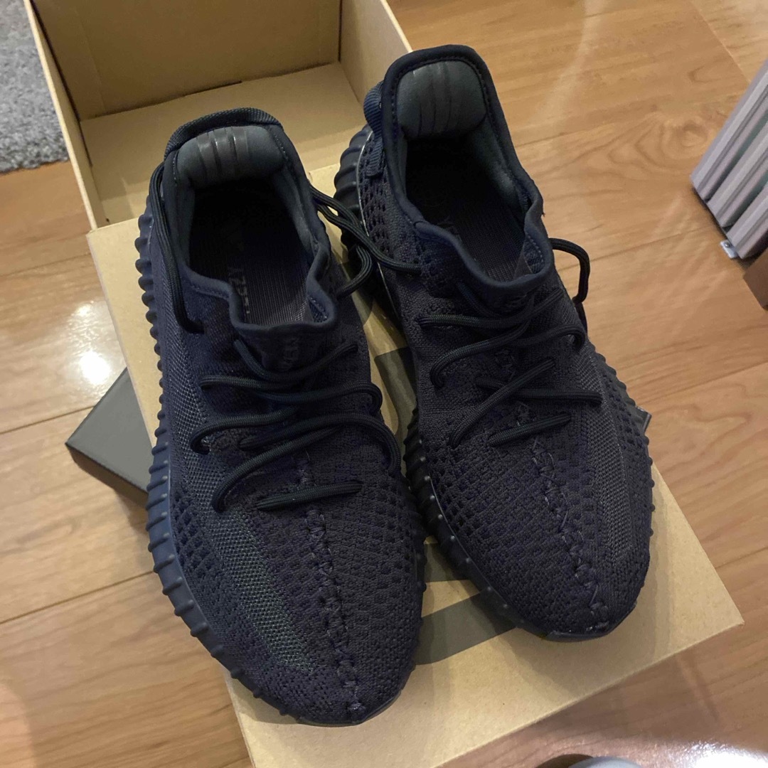 YEEZY（adidas）(イージー)のadidas YEEZY BOOST 350 V2 ONYX  ブラック メンズの靴/シューズ(スニーカー)の商品写真