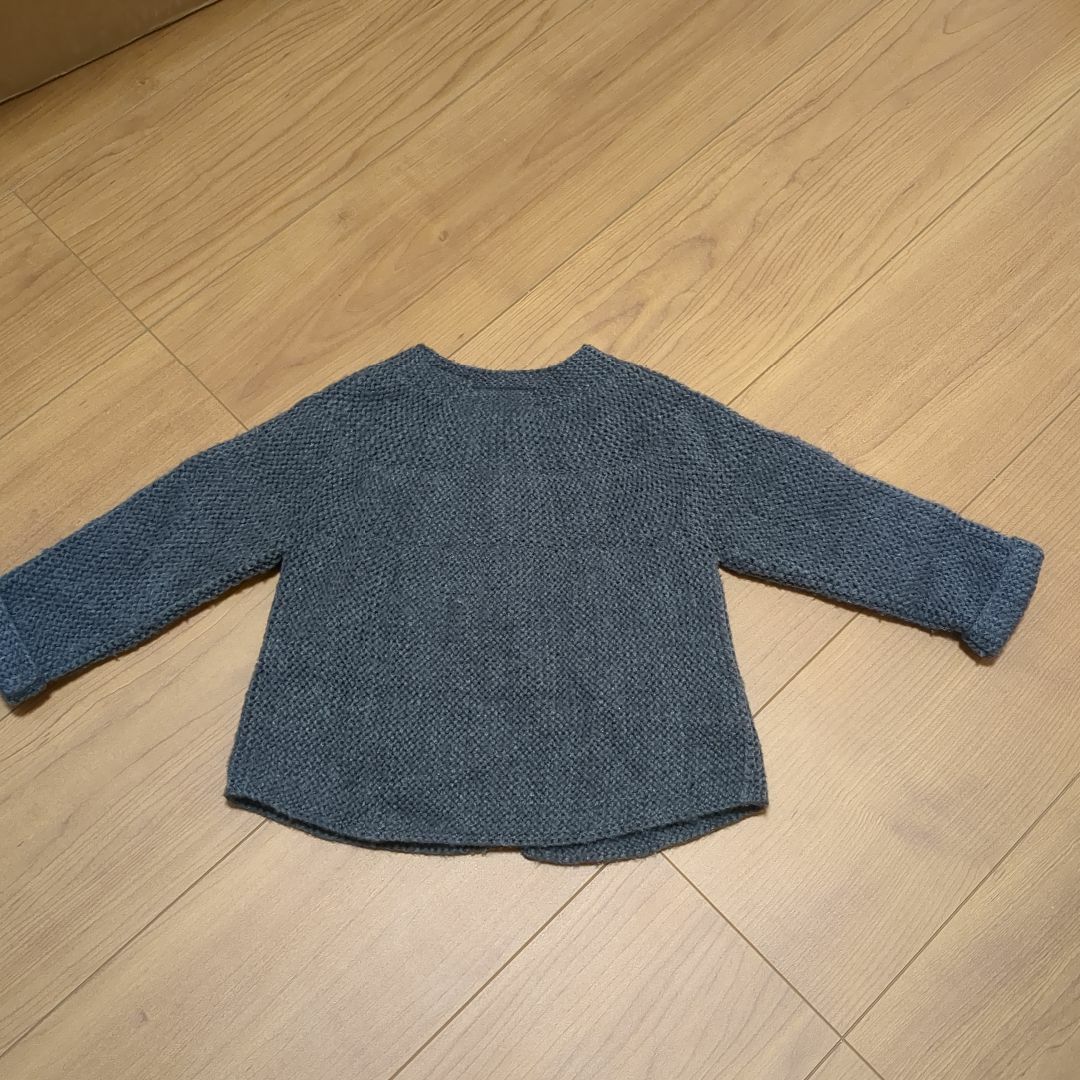 ZARA(ザラ)のザラ　74センチ　カーディガン キッズ/ベビー/マタニティのベビー服(~85cm)(カーディガン/ボレロ)の商品写真