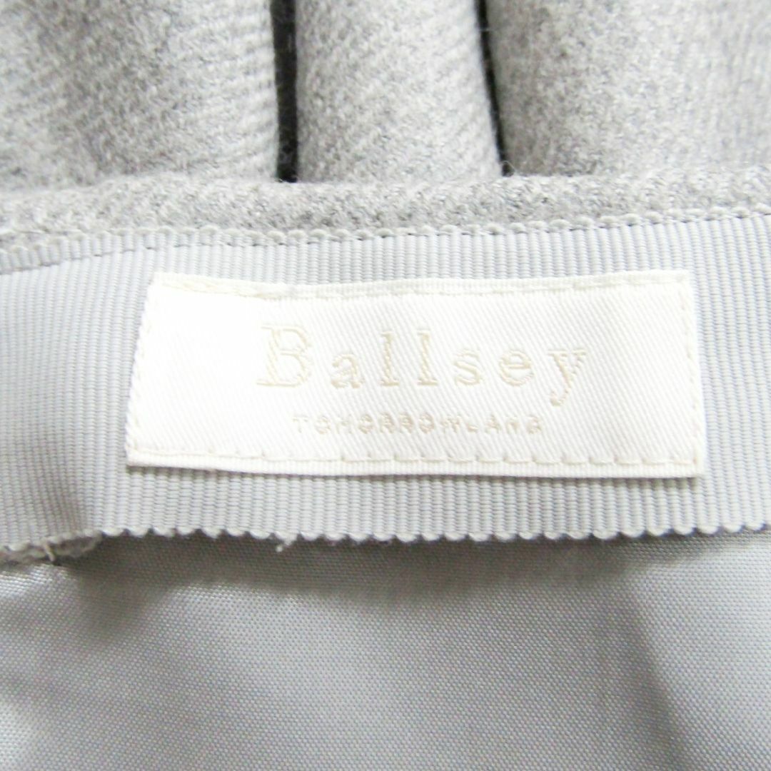 Ballsey(ボールジィ)のBALLSEY　ボールジィ　タック入りスカート　Sサイズ レディースのスカート(ひざ丈スカート)の商品写真