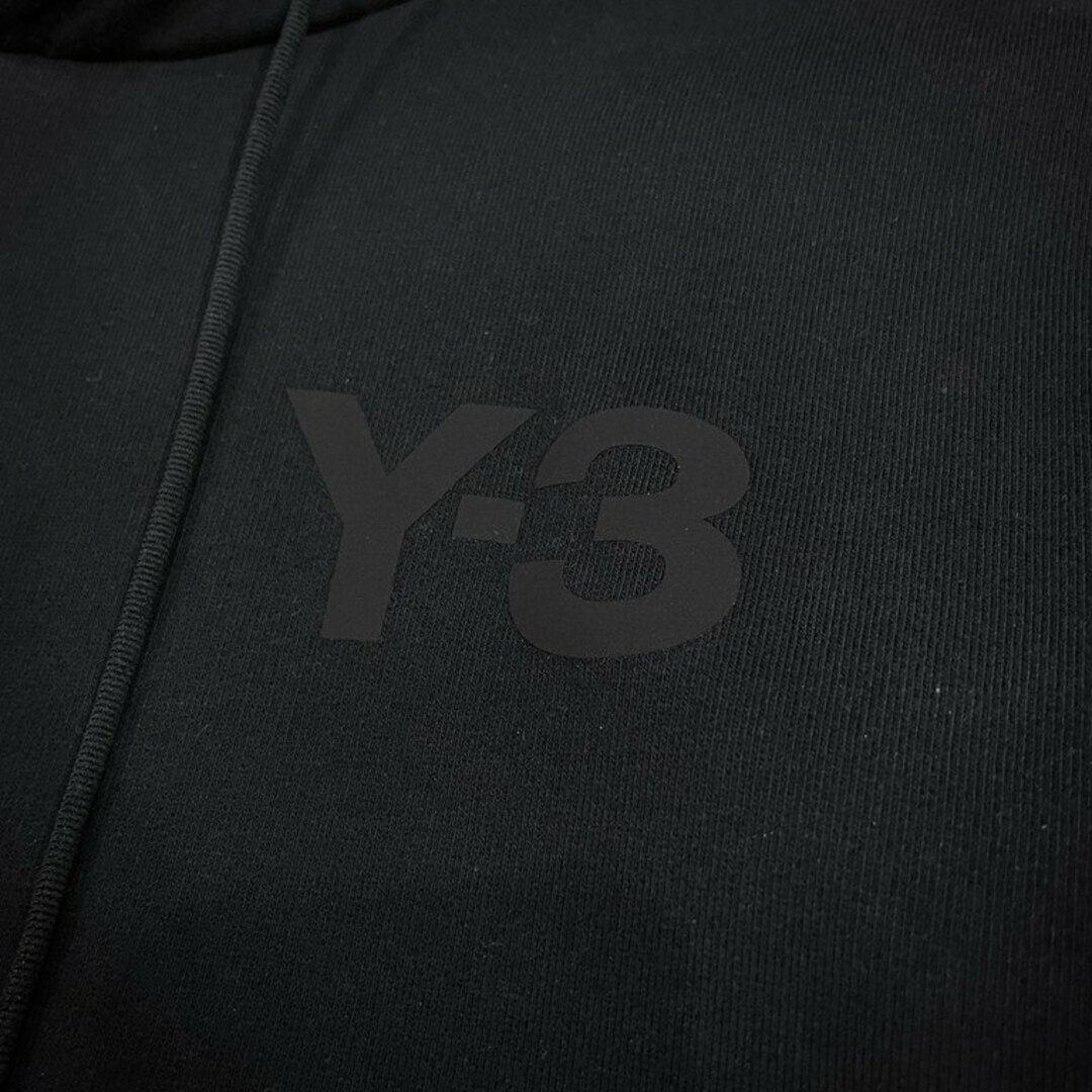 Y-3(ワイスリー)のY-3 CLASSIC CHEST LOGO HOODIE GV4198 クラシックチェストロゴフーディ プルオーバースウェットパーカー Yohji Yamamoto メンズのトップス(パーカー)の商品写真