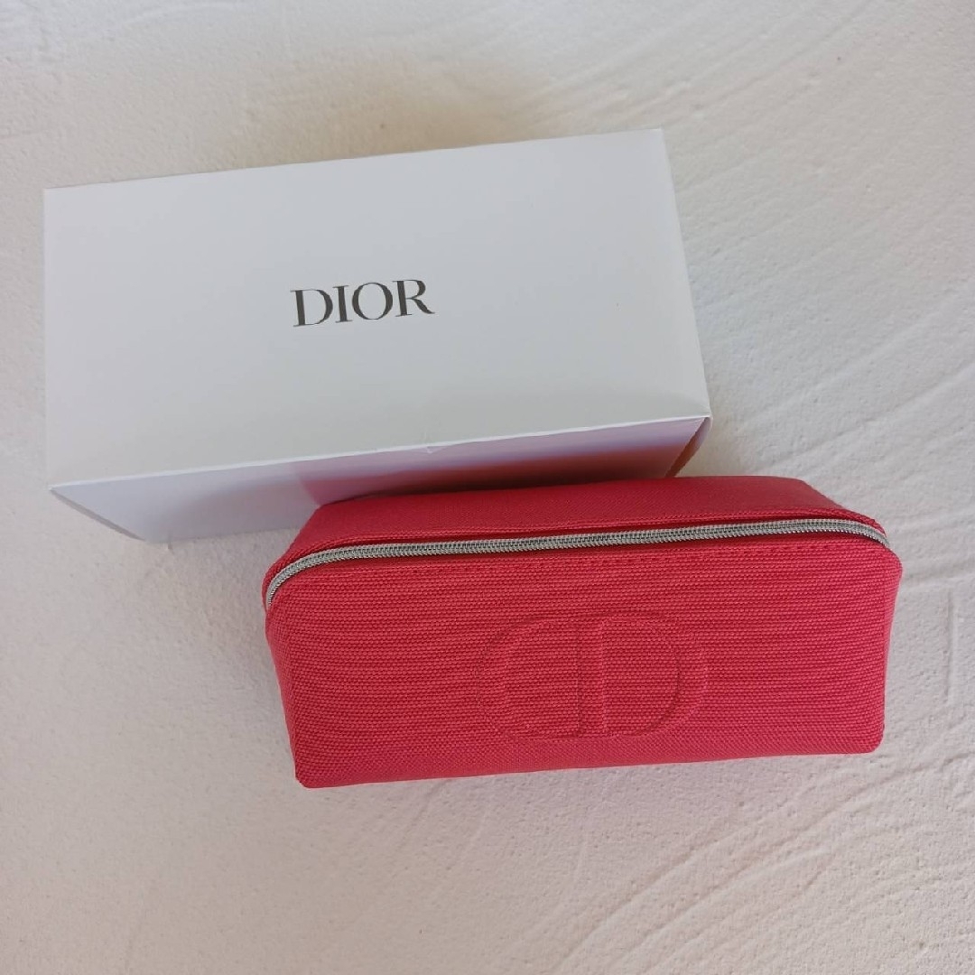 Christian Dior(クリスチャンディオール)の新品 ディオール ノベルティ スクエア ピンク ポーチ 正規品 レディースのファッション小物(ポーチ)の商品写真