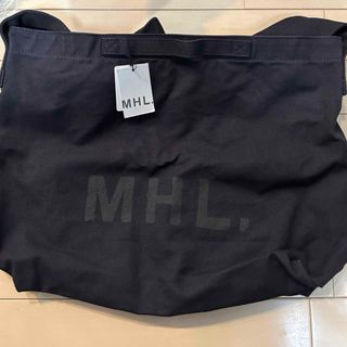 エムエイチエル(MHL.)の【新品】MHLロゴバッグ　ショルダー(ショルダーバッグ)