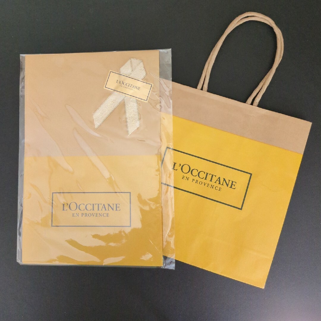 L'OCCITANE(ロクシタン)のL’OCCITANE ロクシタン ギフト 紙袋 おまけ付き レディースのバッグ(ショップ袋)の商品写真