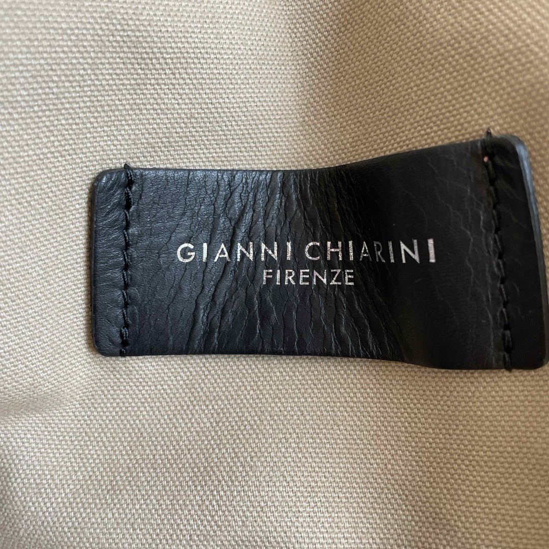 GIANNI CHIARINI(ジャンニキャリーニ)のジャンニキアリーニ　トートバッグ　ベージュ レディースのバッグ(トートバッグ)の商品写真