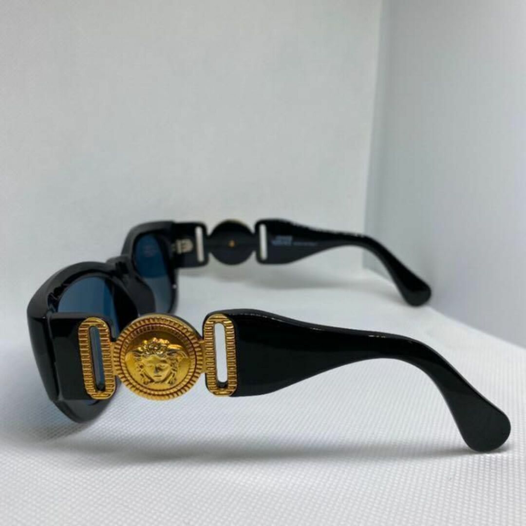 Gianni Versace(ジャンニヴェルサーチ)の【希少商品】ヴェルサーチ ヴィンテージ サングラス レディースのファッション小物(サングラス/メガネ)の商品写真