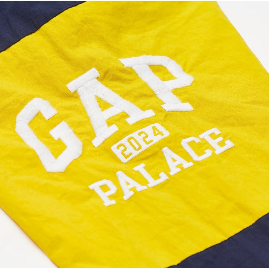 PALACE(パレス)のLサイズ PALACE x Gap Windbreaker  メンズのジャケット/アウター(ナイロンジャケット)の商品写真