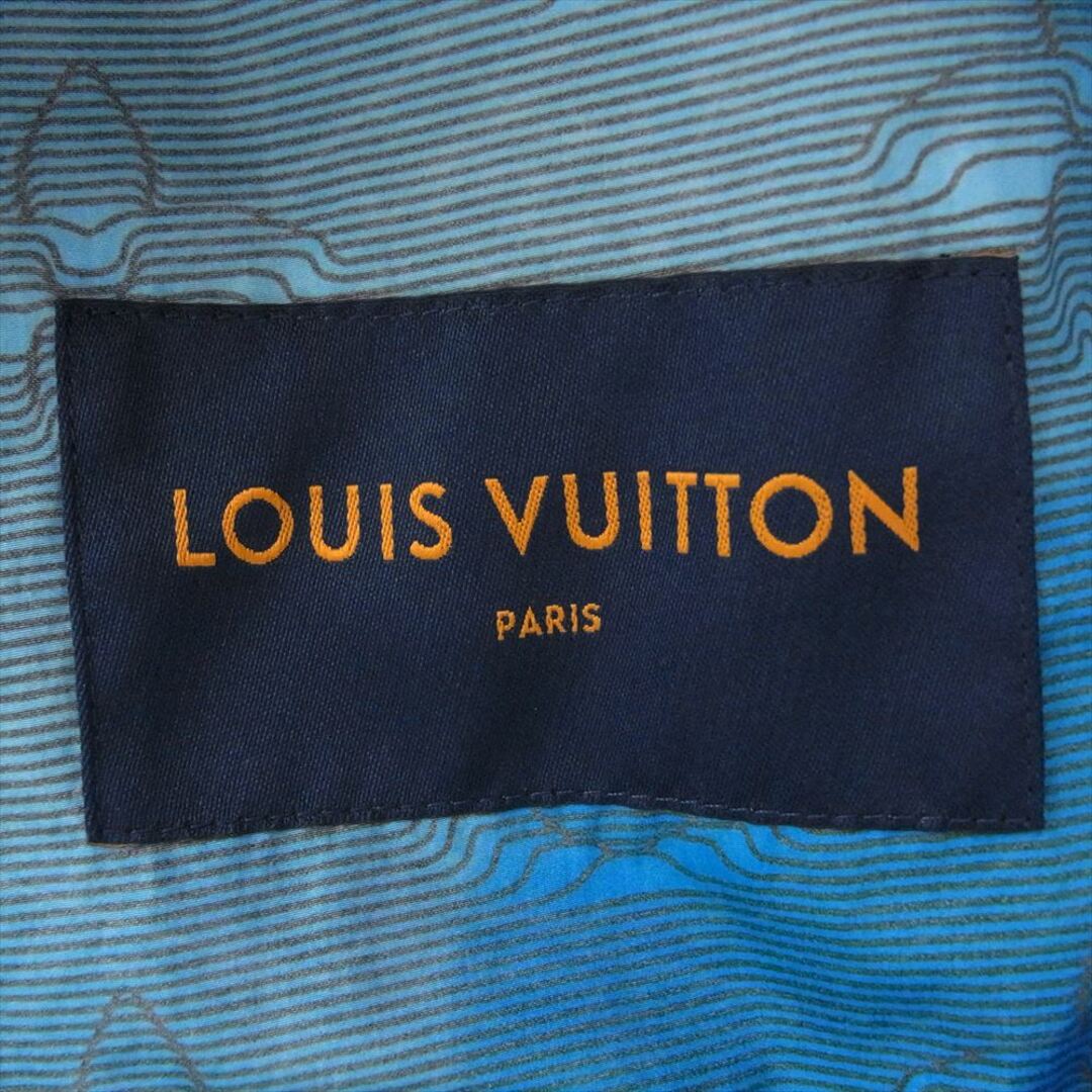 LOUIS VUITTON(ルイヴィトン)のLOUIS VUITTON ルイ・ヴィトン ジャケット 22SS  1A9GQH RM221M JL0 HMB26W プリーテッド ウィンドブレーカーブルゾン モノグラム ブルー系 48【中古】 メンズのジャケット/アウター(その他)の商品写真