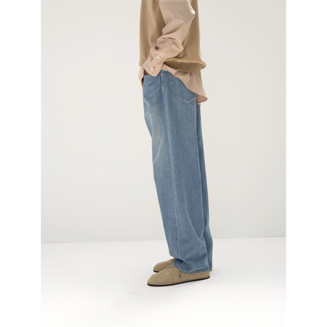 AURALEE(オーラリー)のSELVEDGE FADED LIGHT DENIM WIDE PANTS メンズのパンツ(デニム/ジーンズ)の商品写真