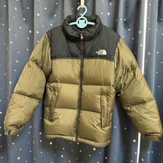 ザノースフェイス(THE NORTH FACE)の美品★THE NORTH FACEヌプシダウンジャケット150★カーキ×ブラック(ジャケット/上着)