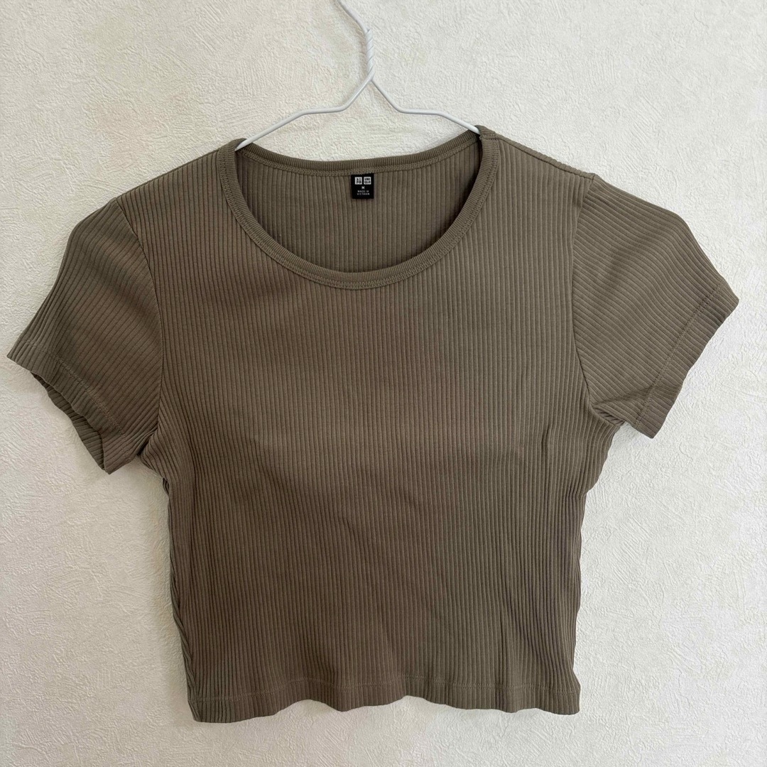 UNIQLO(ユニクロ)のUT カーキ レディースのトップス(Tシャツ(半袖/袖なし))の商品写真