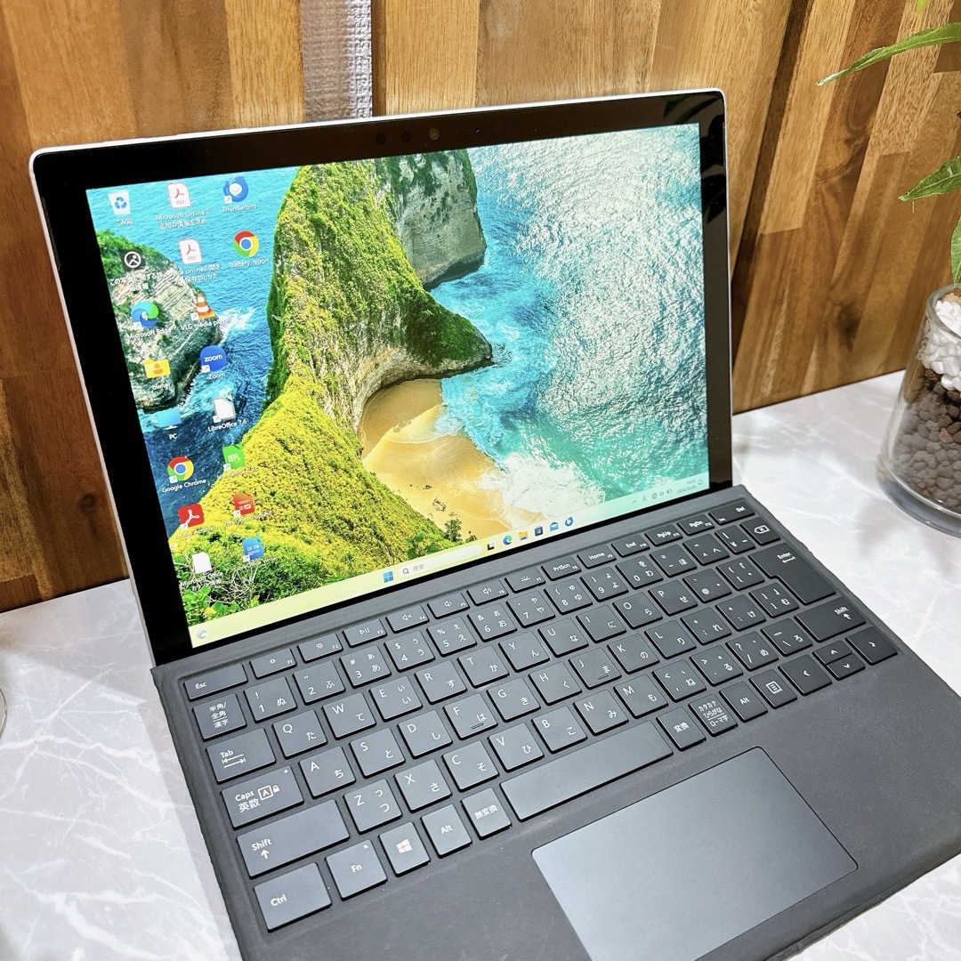 Microsoft(マイクロソフト)のSurface Pro 5☘SSD128GB/メモリ4GB☘Corei5第7世代 スマホ/家電/カメラのPC/タブレット(ノートPC)の商品写真