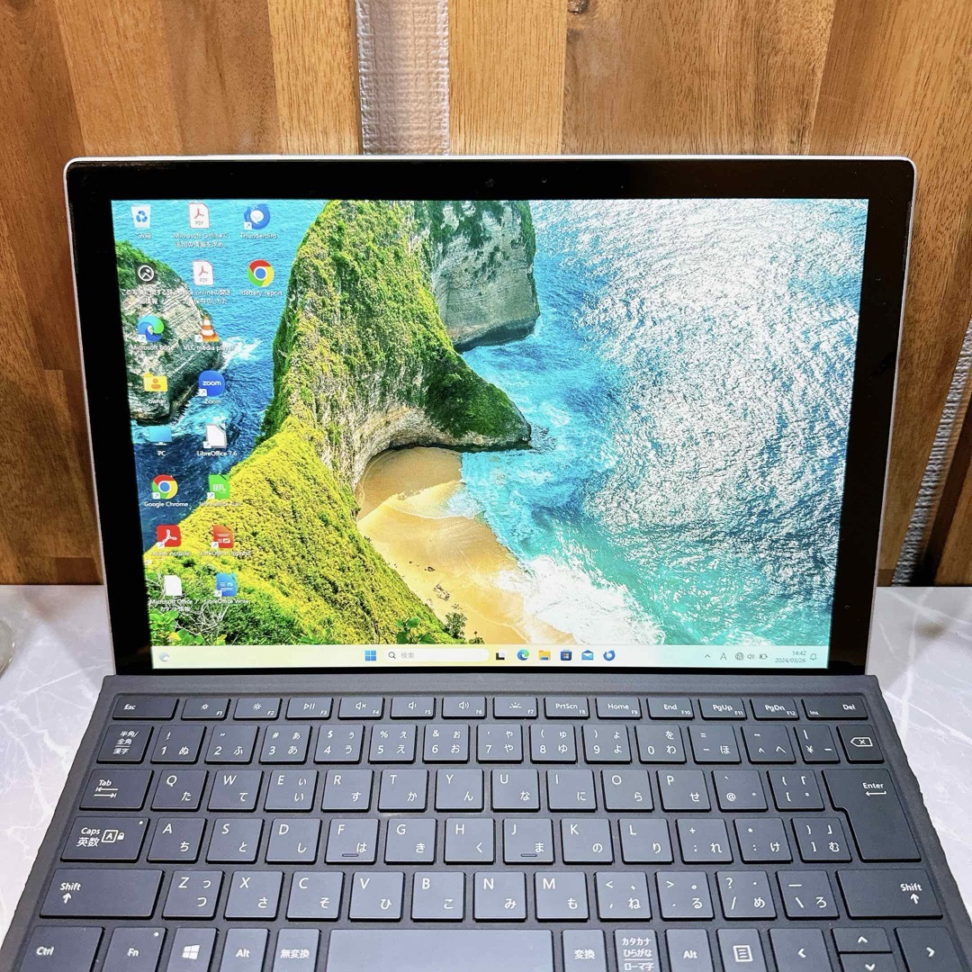 Microsoft(マイクロソフト)のSurface Pro 5☘SSD128GB/メモリ4GB☘Corei5第7世代 スマホ/家電/カメラのPC/タブレット(ノートPC)の商品写真