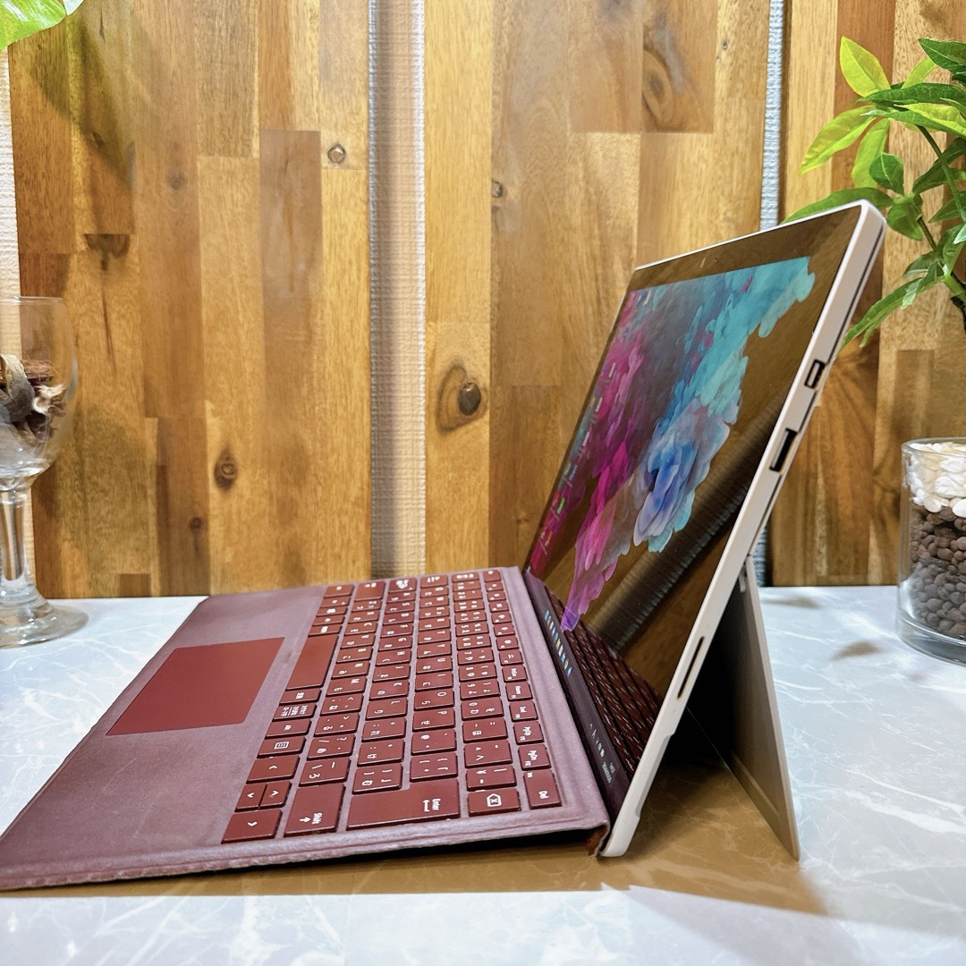 Microsoft(マイクロソフト)の赤 Surface Pro 5☘m3第7世代☘メモリ4GB☘SSD128GB スマホ/家電/カメラのPC/タブレット(ノートPC)の商品写真