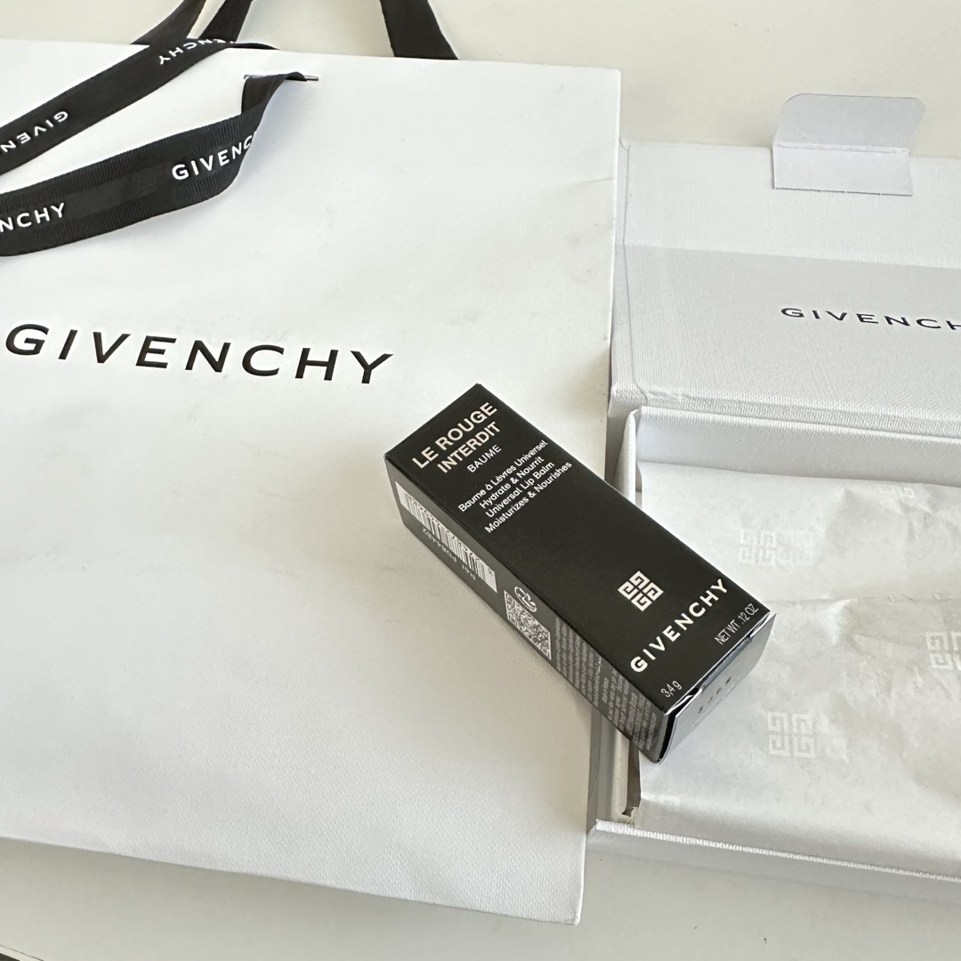 GIVENCHY(ジバンシィ)のGIVENCHY  リップ  新品 コスメ/美容のスキンケア/基礎化粧品(リップケア/リップクリーム)の商品写真