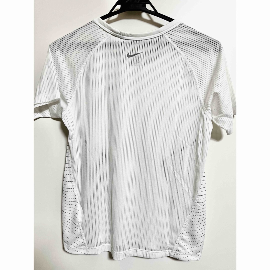 NIKE(ナイキ)のナイキ　ランニングTシャツ　Sサイズ レディースのトップス(Tシャツ(半袖/袖なし))の商品写真