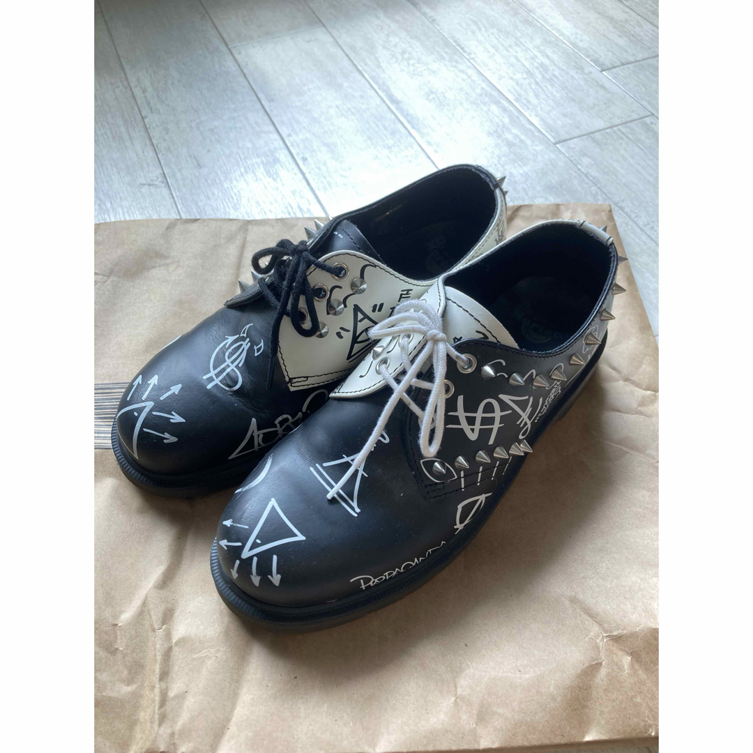 Dr.Martens(ドクターマーチン)の【あいな様】ドクターマーチン　メンズUK8  ネスチャイルドグラフィティデザイン メンズの靴/シューズ(ブーツ)の商品写真