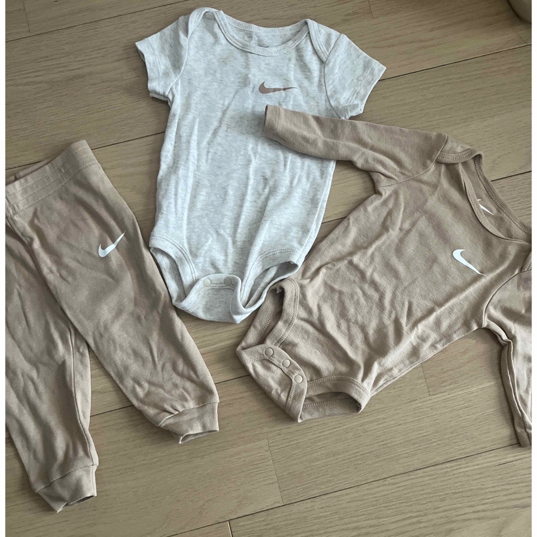 NIKE(ナイキ)のNIKE baby セットアップ　セット キッズ/ベビー/マタニティのベビー服(~85cm)(ロンパース)の商品写真