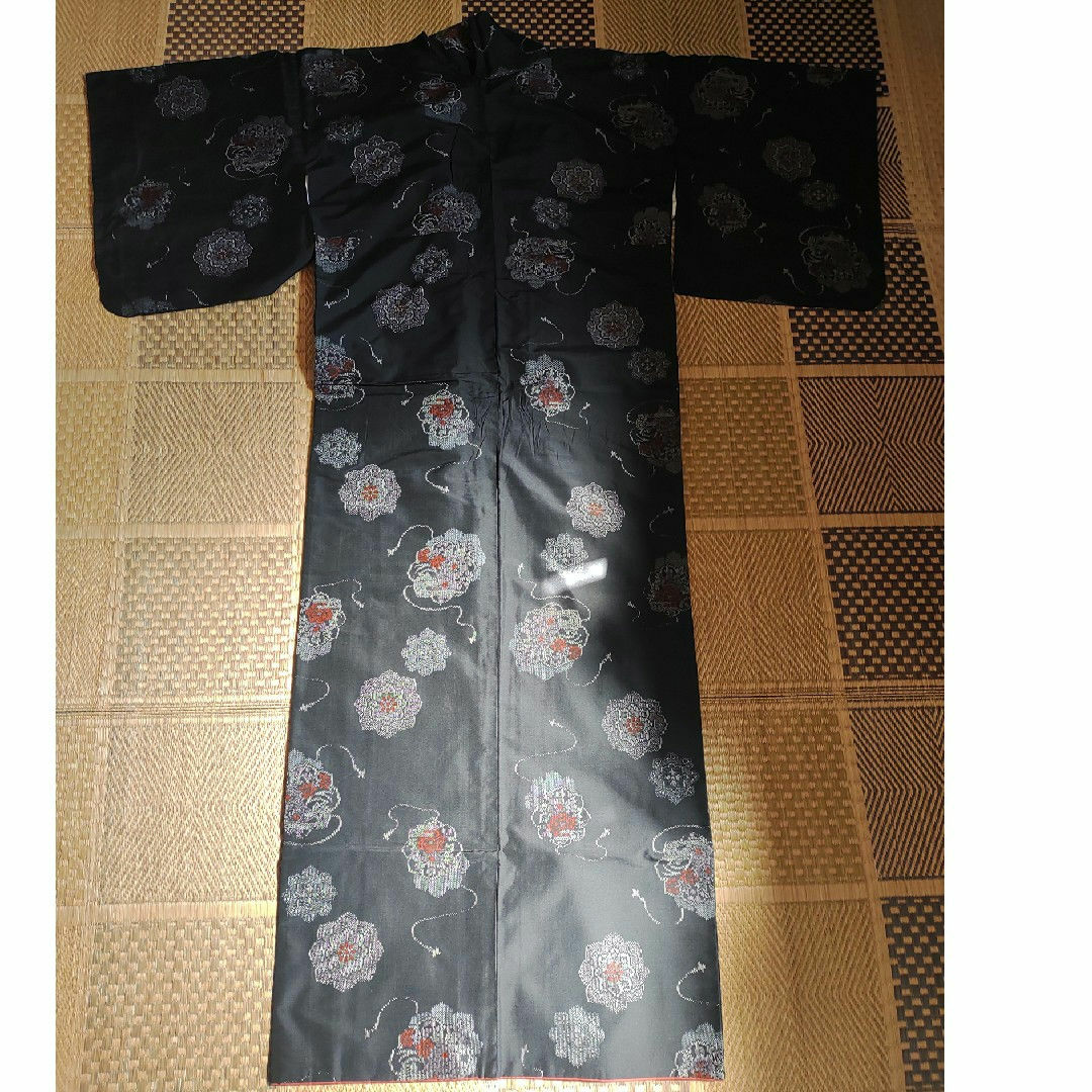 匿名配送　着物　黒　リメイク レディースの水着/浴衣(着物)の商品写真
