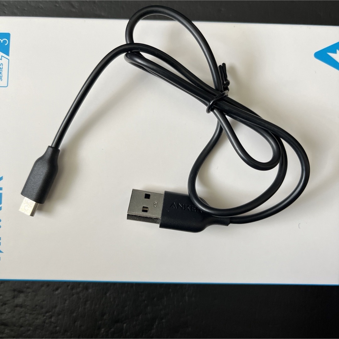 Anker(アンカー)のAnker PowerCore 10000mAh 箱なし スマホ/家電/カメラのスマートフォン/携帯電話(バッテリー/充電器)の商品写真