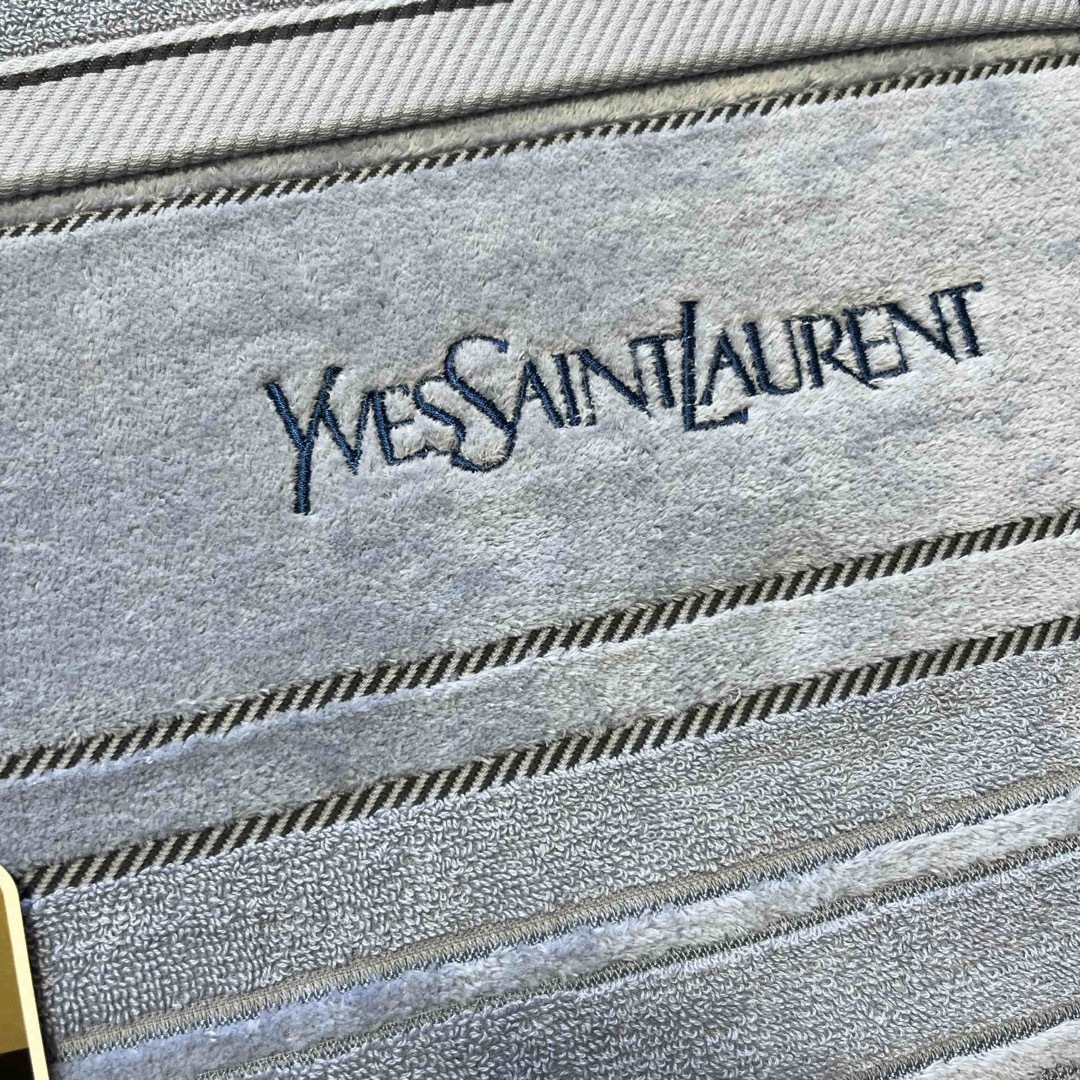 Yves Saint Laurent(イヴサンローラン)のイヴ・サンローラン　タオルケット キッズ/ベビー/マタニティの寝具/家具(タオルケット)の商品写真