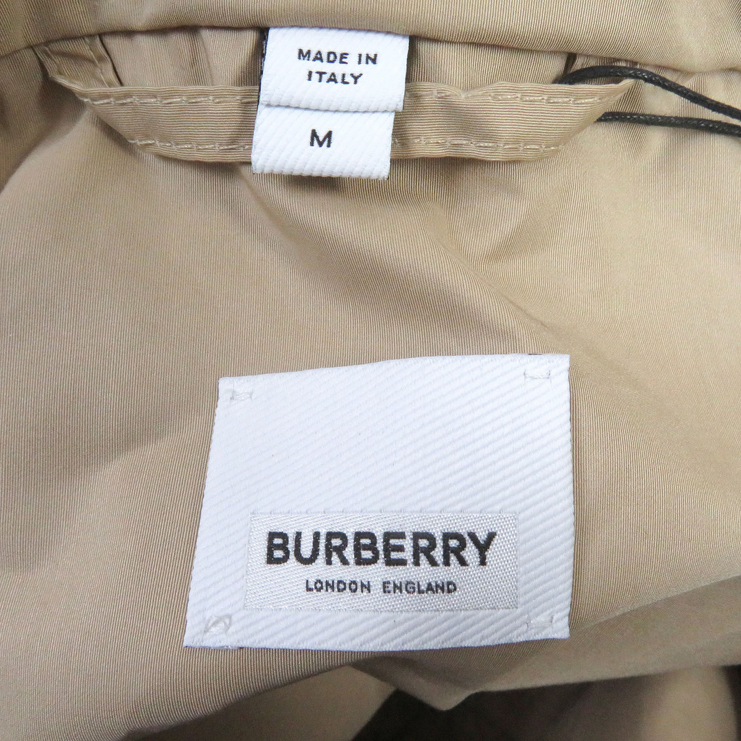 BURBERRY(バーバリー)の未使用品□BURBERRY バーバリー 22SS 8051865 ユニバーサルパスポート フーデッド ハーフZIP アノラックパーカー ブルゾンジャケット ベージュ M イタリア製 正規品 メンズ メンズのジャケット/アウター(ブルゾン)の商品写真