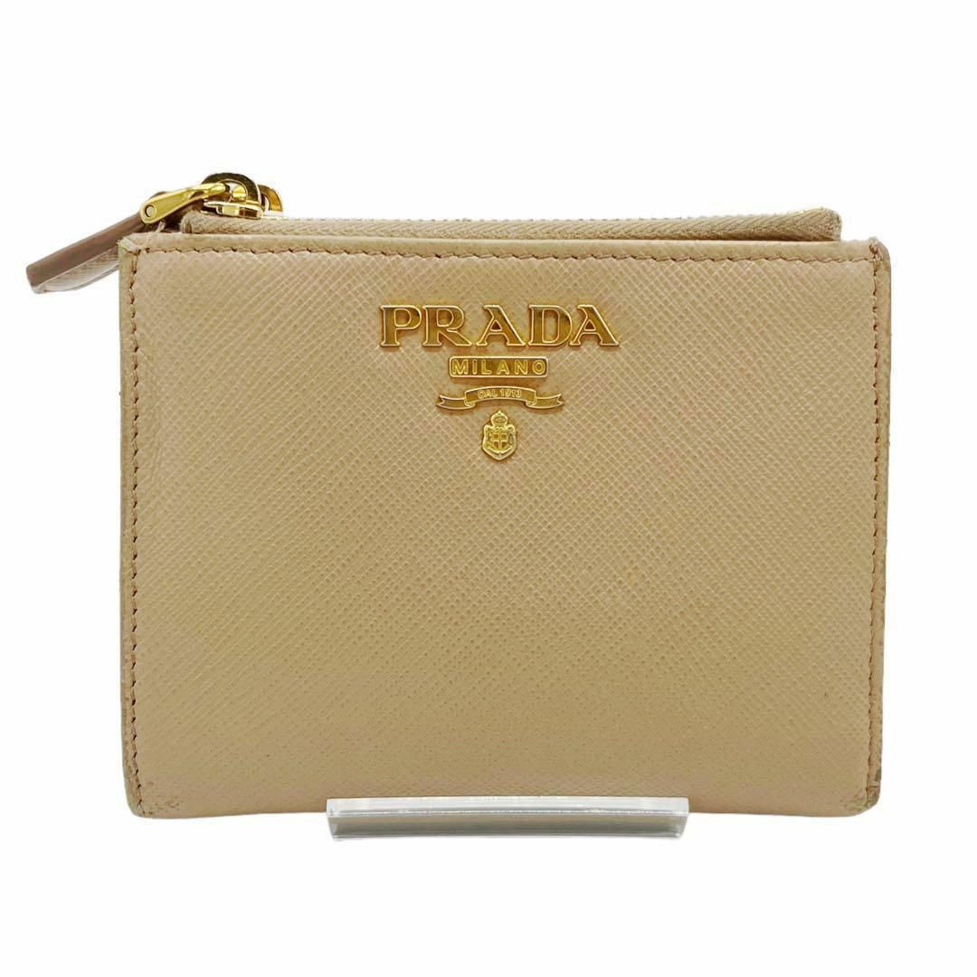 PRADA(プラダ)の⭐️美品⭐️ プラダ サフィアーノ メタルロゴ 二つ折り財布 ベージュ レディースのファッション小物(財布)の商品写真