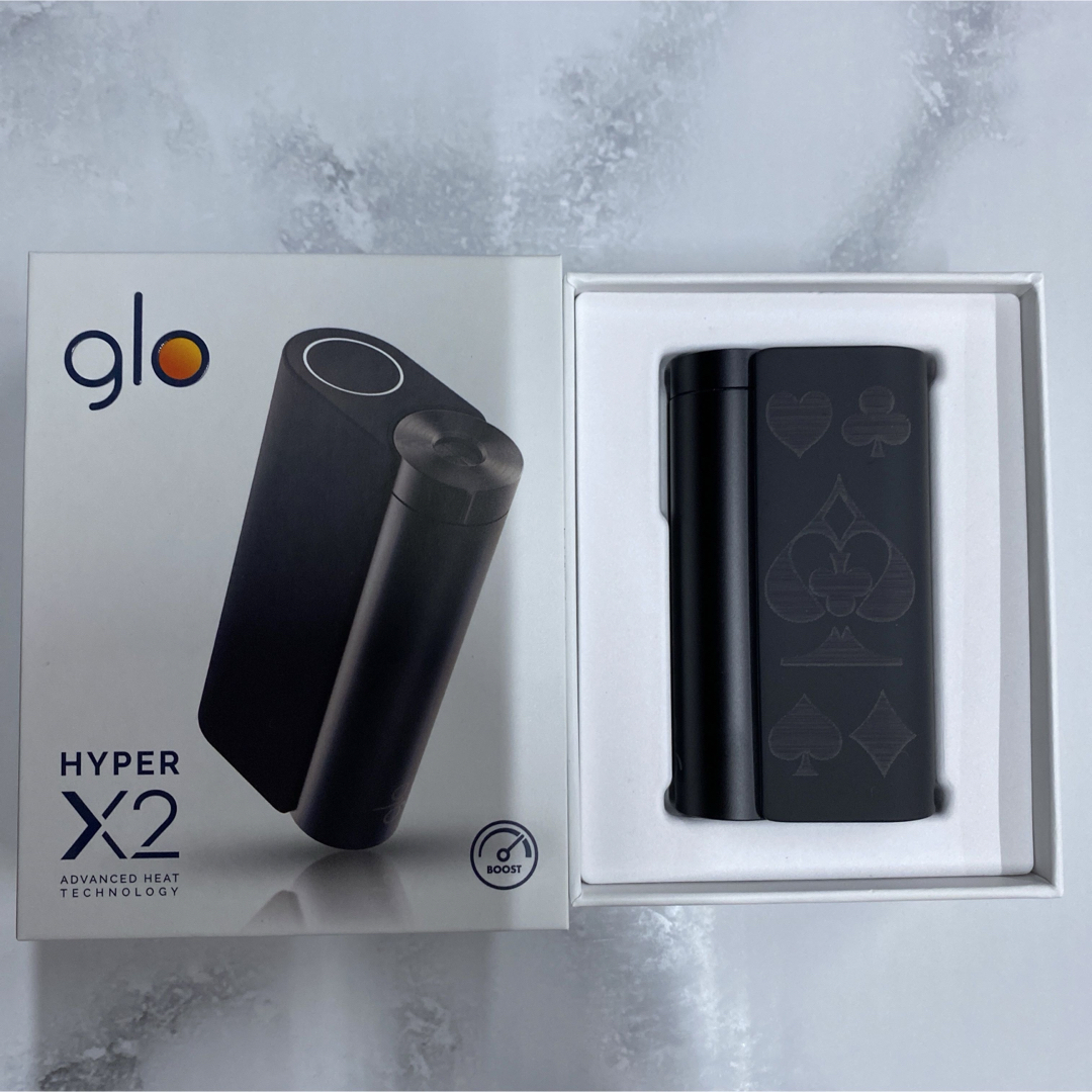 glo(グロー)のトランプ 絵柄 レーザー加工 glo hyper X2 グローハイパー本体 黒 メンズのファッション小物(タバコグッズ)の商品写真