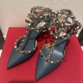 ヴァレンティノ(VALENTINO)のValentino スタッズ　シューズ(ハイヒール/パンプス)