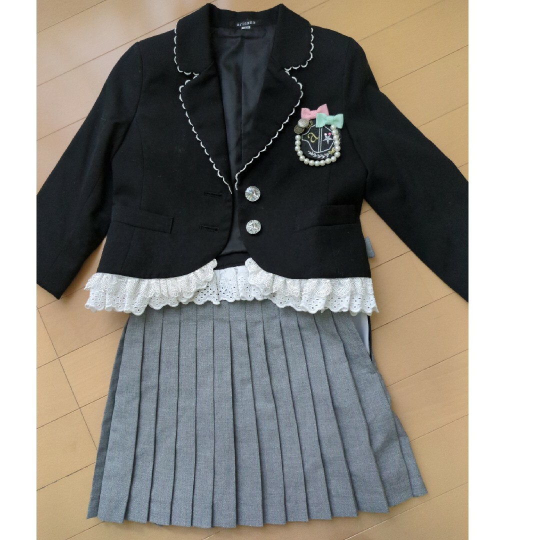 arisana(アリサナ)のアリサナ　セレモニースーツ　120 キッズ/ベビー/マタニティのキッズ服女の子用(90cm~)(ドレス/フォーマル)の商品写真