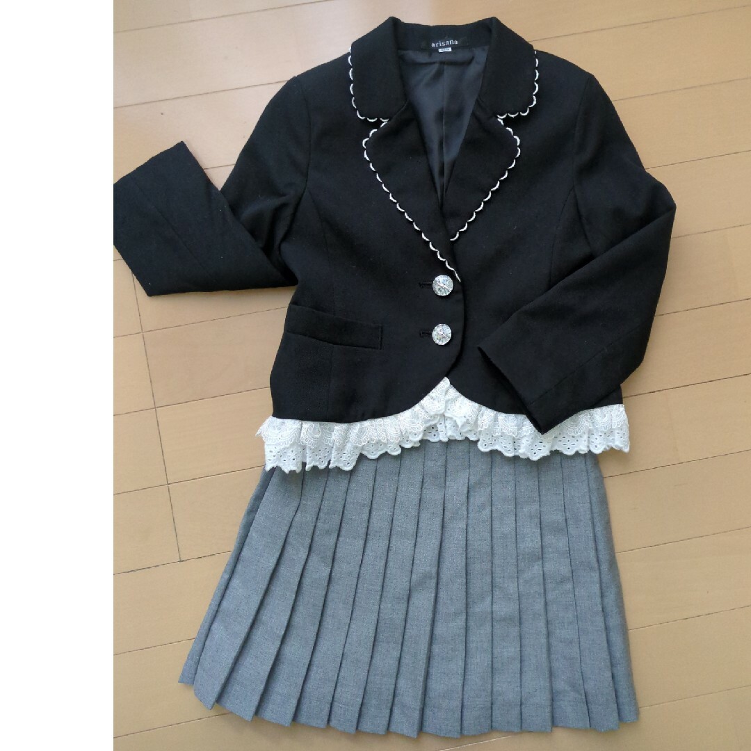 arisana(アリサナ)のアリサナ　セレモニースーツ　120 キッズ/ベビー/マタニティのキッズ服女の子用(90cm~)(ドレス/フォーマル)の商品写真