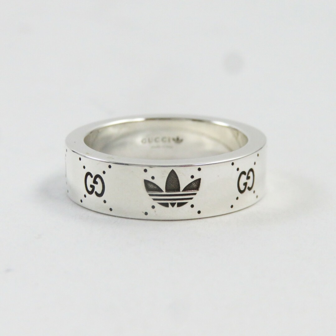 Gucci(グッチ)の極美品●GUCCI グッチ adidas アディダス 702764 エングレービングリング AG925 指輪 アクセサリー シルバー 16総 箱・保存袋付き イタリア製 重量8.38g メンズ メンズのアクセサリー(リング(指輪))の商品写真