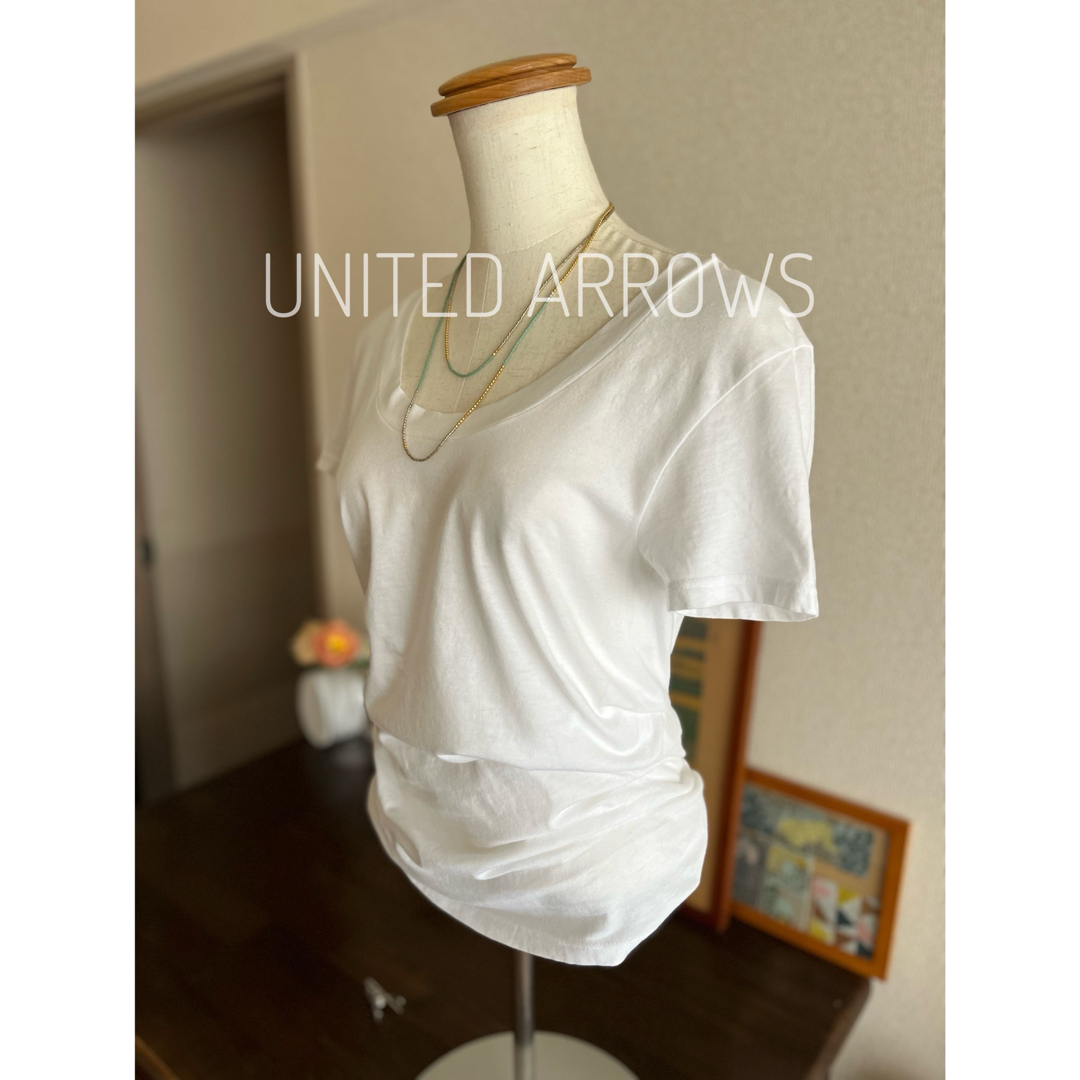 UNITED ARROWS(ユナイテッドアローズ)のユナイテッドアローズ　白Tシャツ　スリム　XS〜S レディースのトップス(Tシャツ(半袖/袖なし))の商品写真