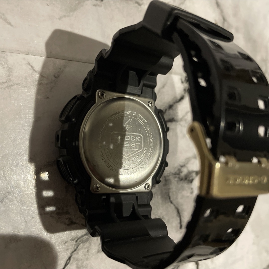 G-SHOCK(ジーショック)のCASIO G-SHOCK GA-110GB-1A BLACK×GOLD メンズの時計(腕時計(デジタル))の商品写真