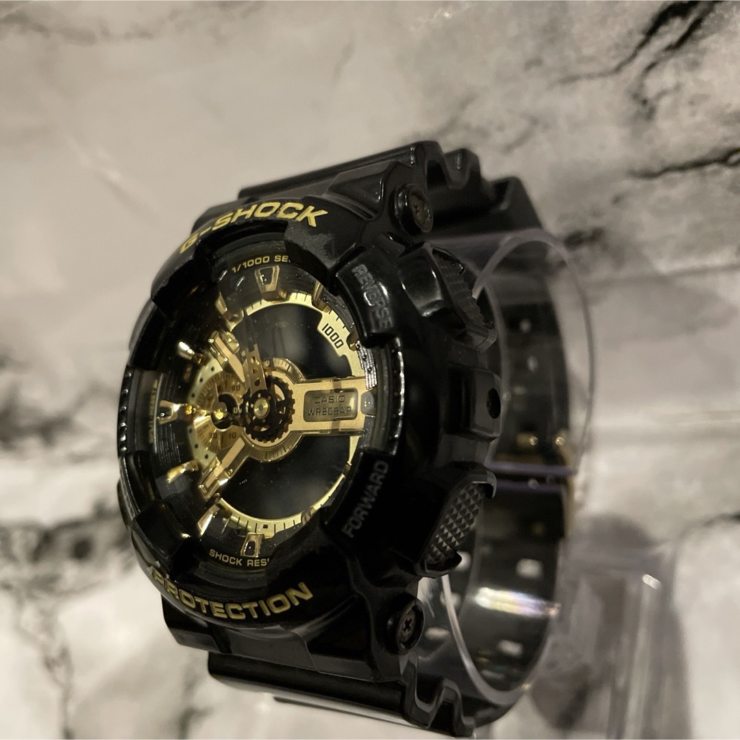 G-SHOCK(ジーショック)のCASIO G-SHOCK GA-110GB-1A BLACK×GOLD メンズの時計(腕時計(デジタル))の商品写真